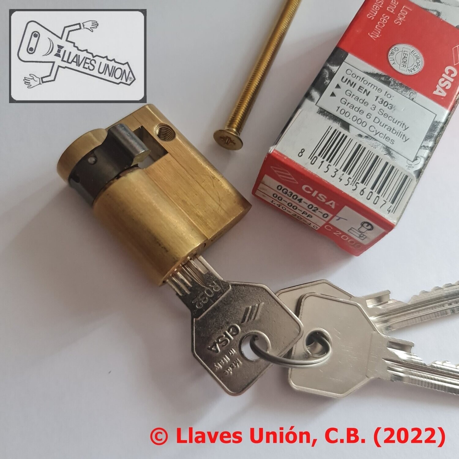 Cilindro CISA C2000 30x10 mm. Latonado. Llave Serreta Perfil R032. Leva Larga