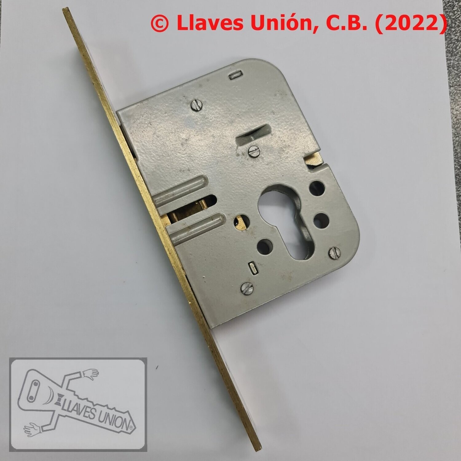 Cerradura  Embutir Madera MCM 1812 50 mm.