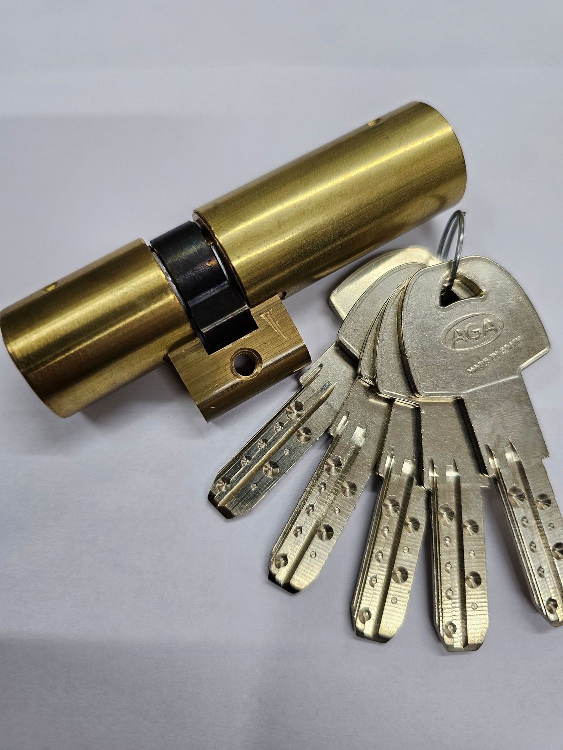 Cilindro Perfil Suizo AGA 5416/85D Latonado