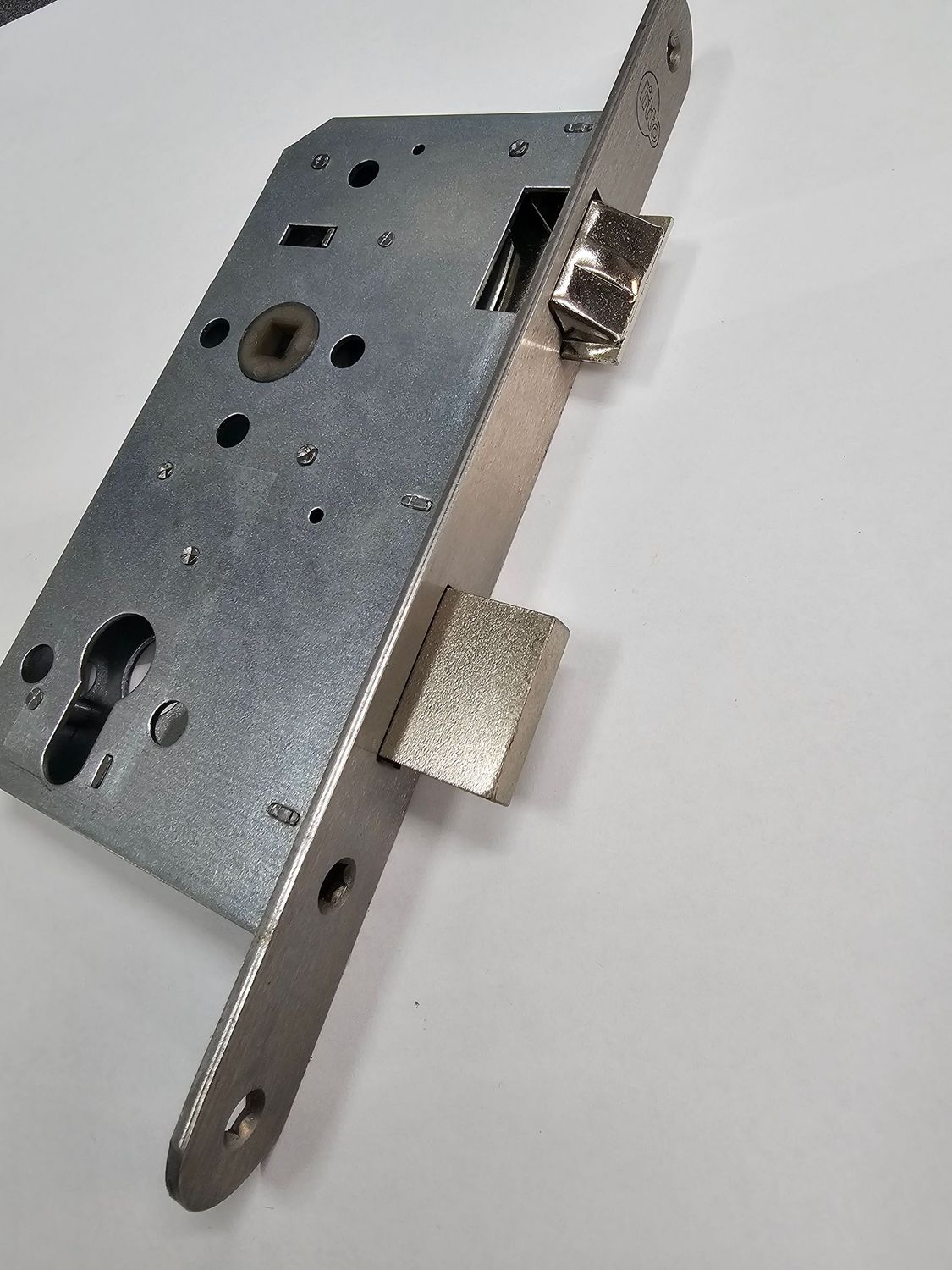 Cerradura AZBE Antifuego Embutir AF30E 60 mm. Izquierda Cerradura AZBE Antifuego Embutir AF30E 60 mm. Izquierda