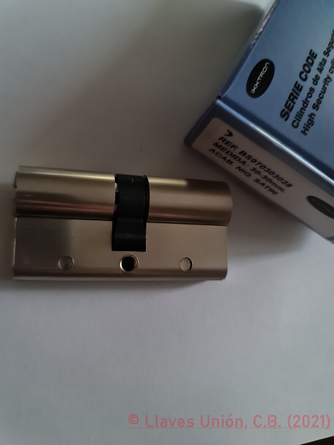 Cilindro Seguridad IXXTRON BS970 30X30 mm. Niquelado Cilindro Seguridad IXXTRON BS970 30X30 mm. Niquelado