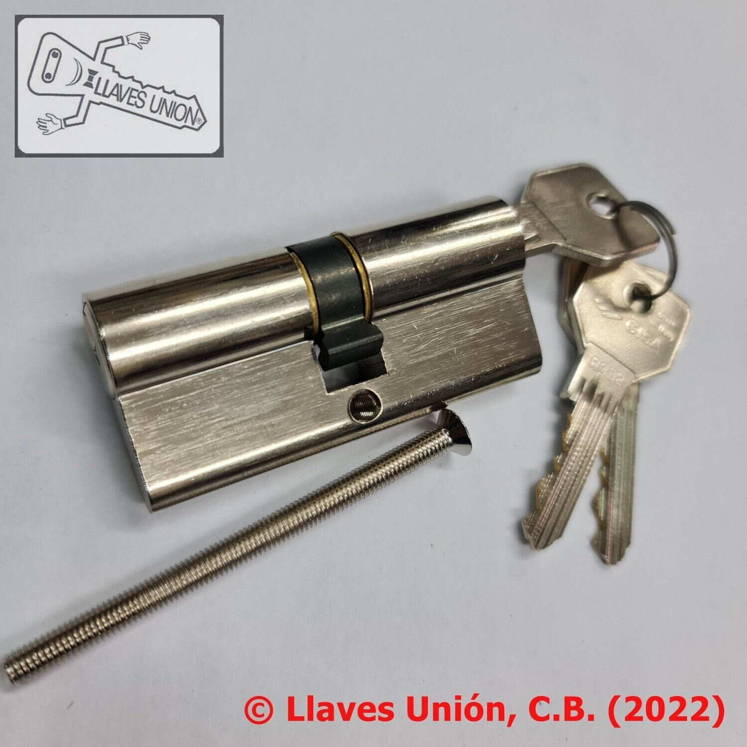 Cilindro CISA C2000 35x35 mm. Niquelado. Llave Serreta Perfil R032. Leva Corta E13 Cilindro CISA C2000 35x35 mm. Niquelado. Llave Serreta Perfil R032. Leva Corta E13