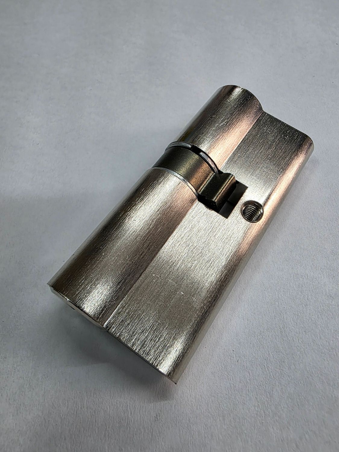 Cilindro Europerfil CISA ASIX de Seguridad 30x40 mm. Niquelado. Leva Corta. Llaves Iguales Cilindro Europerfil CISA ASIX de Seguridad 30x40 mm. Niquelado. Leva Corta. Llaves Iguales