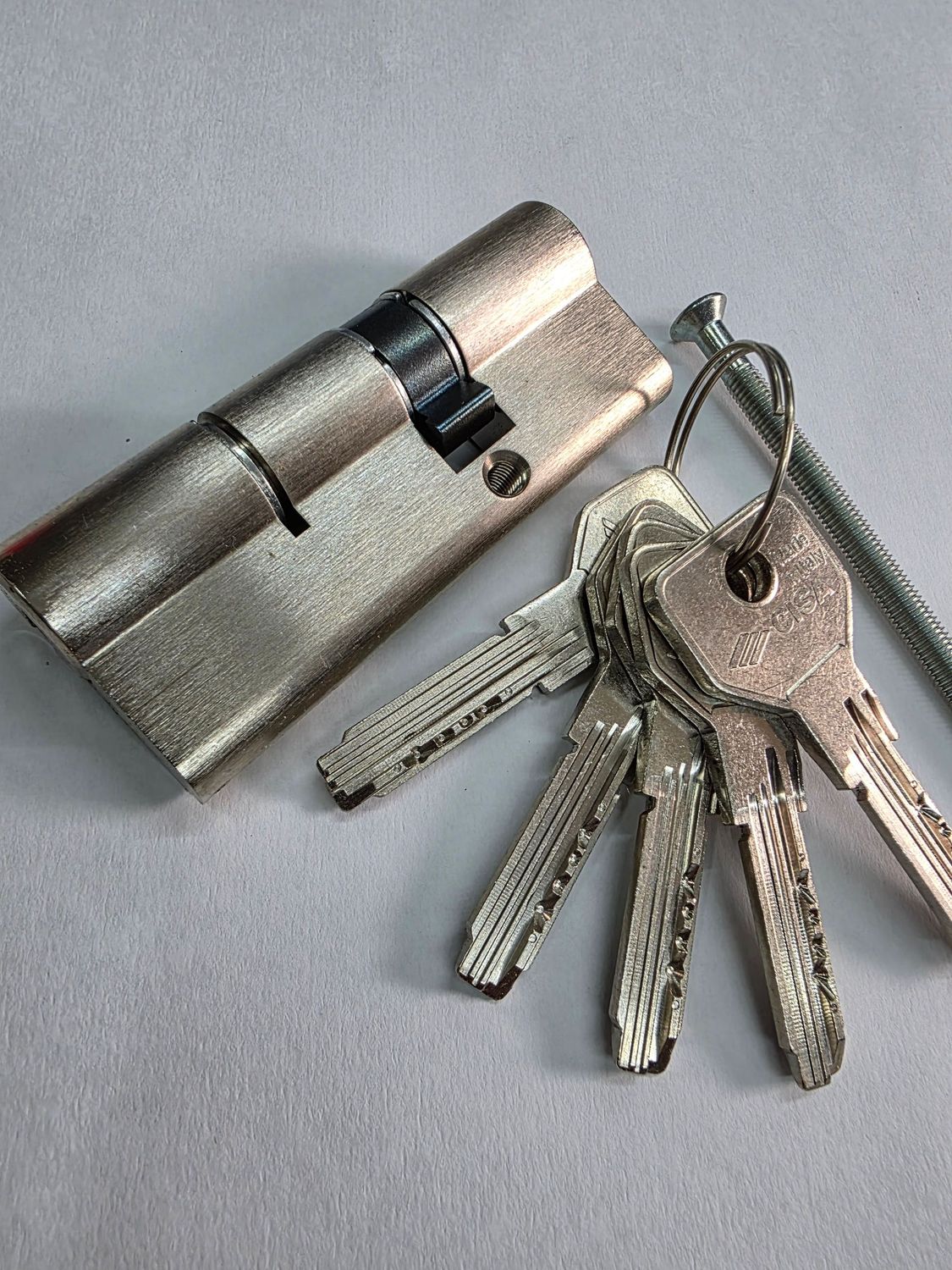 Cilindro Europerfil CISA ASIX de Seguridad 30x50 mm. Niquelado. Leva Corta Cilindro Europerfil CISA ASIX de Seguridad 30x50 mm. Niquelado. Leva Corta