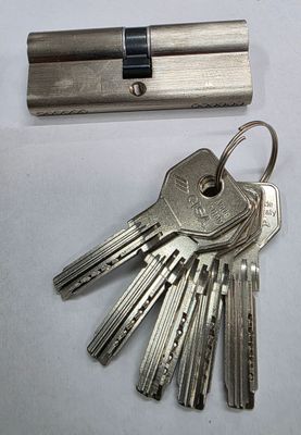 Cilindro Europerfil CISA ASIX de Seguridad 40x40 mm. Niquelado. Leva Larga Cilindro Europerfil CISA ASIX de Seguridad 40x40 mm. Niquelado. Leva Larga