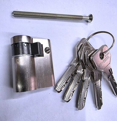Cilindro Europerfil CISA ASIX de Seguridad 30x10 mm. Niquelado. Leva Larga Cilindro Europerfil CISA ASIX de Seguridad 30x10 mm. Niquelado. Leva Larga