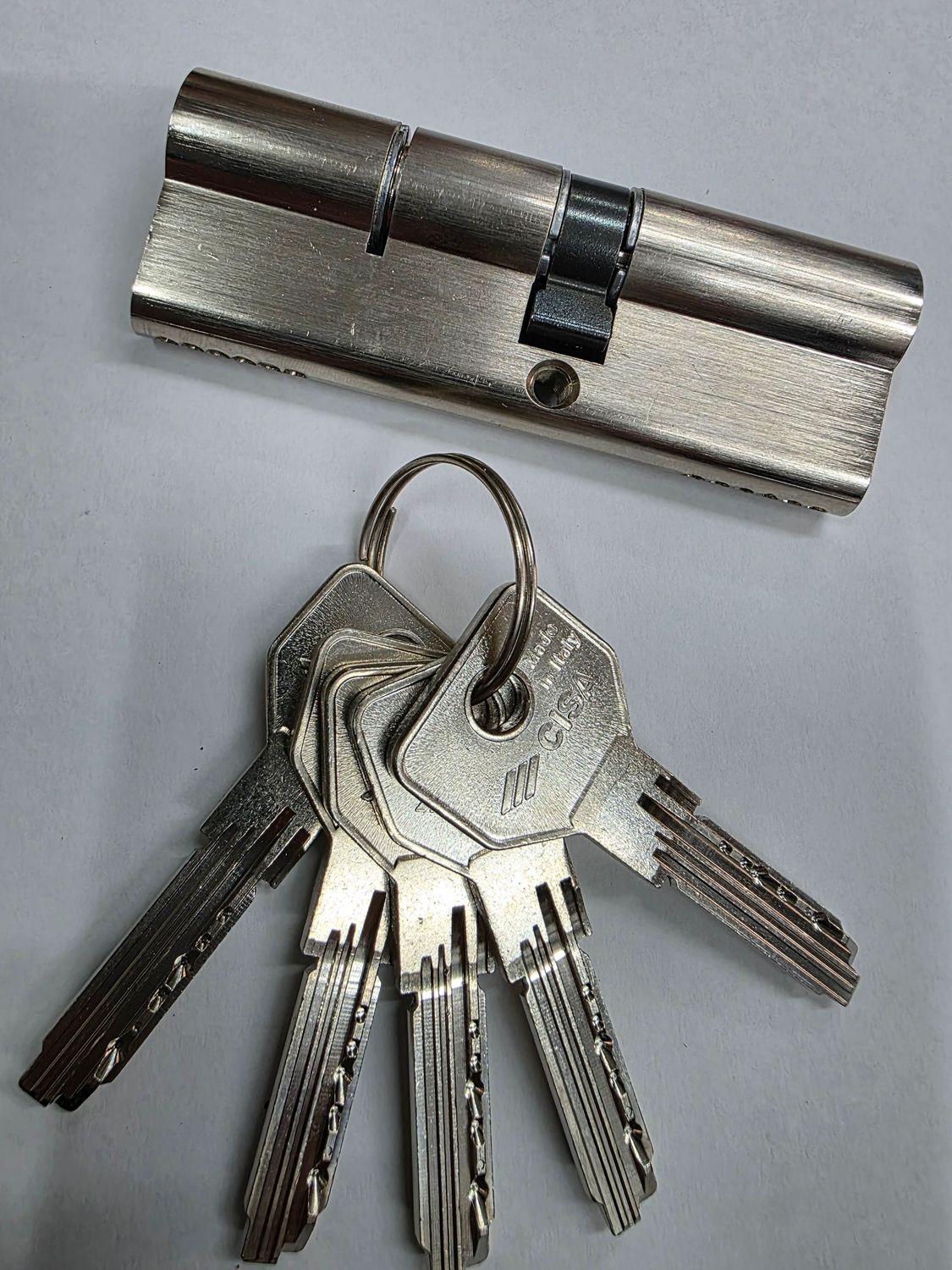 Cilindro Europerfil CISA ASIX de Seguridad 40x50 mm. Niquelado. Leva Larga Cilindro Europerfil CISA ASIX de Seguridad 40x50 mm. Niquelado. Leva Larga