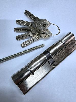 Cilindro Europerfil CISA ASIX de Seguridad 45x55 mm. Niquelado. Leva Larga Cilindro Europerfil CISA ASIX de Seguridad 45x55 mm. Niquelado. Leva Larga