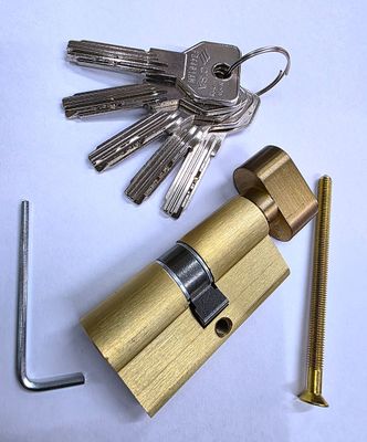 Cilindro Europerfil CISA ASIX de Seguridad 30x30 mm. Latonado. Botón a 30 mm. Leva Larga Cilindro Europerfil CISA ASIX de Seguridad 30x30 mm. Latonado. Botón a 30 mm. Leva Larga
