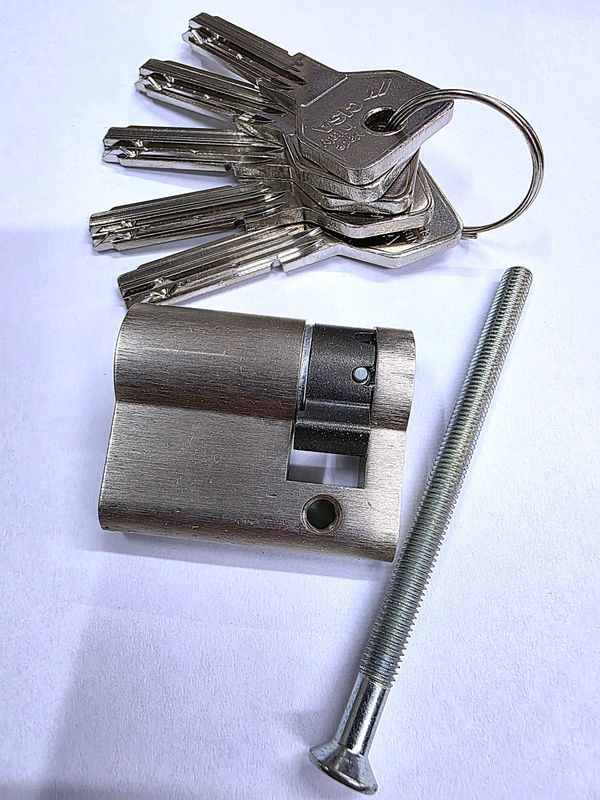 Cilindro Europerfil CISA ASIX de Seguridad 30x10 mm. Niquelado. Leva Corta