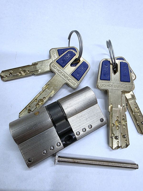Cilindro YALE-AZBE HSK MODULAR 30x30 mm. Niquelado. Llave Incopiable. Leva Larga