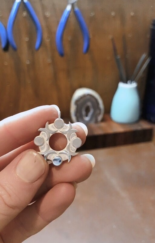 XO Pendant