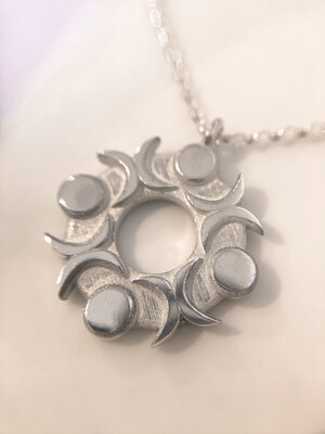 XO Pendant