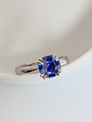 Ceylon Sapphire Heirloom Ring
