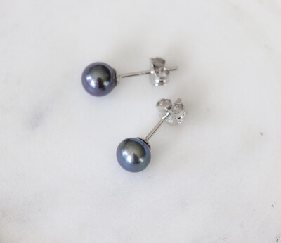 Fresh Water Pearl Studs