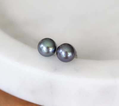 Fresh Water Pearl Studs