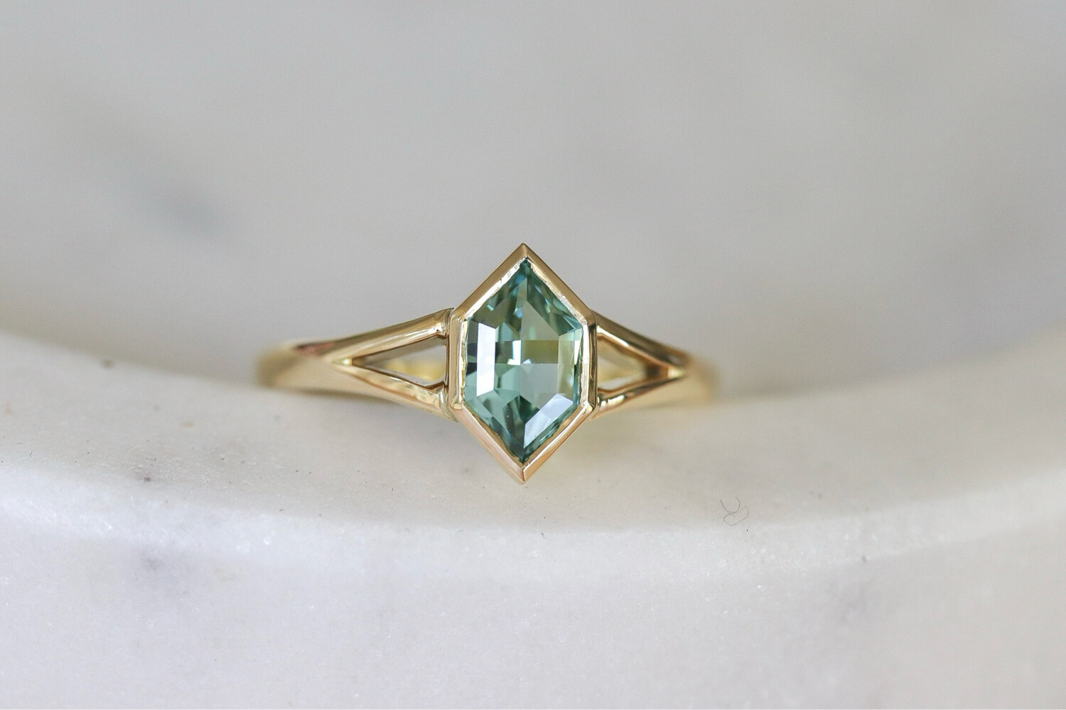 Pariba Colour Tourmaline Pinky Ring