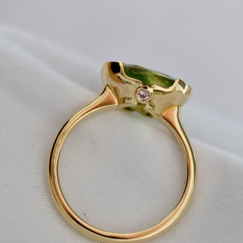 Lumé Oval Ring
