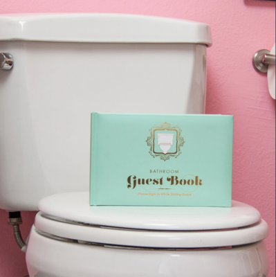 Livre d'or des toilettes - Bathroom gust book (en anglais) ♥️