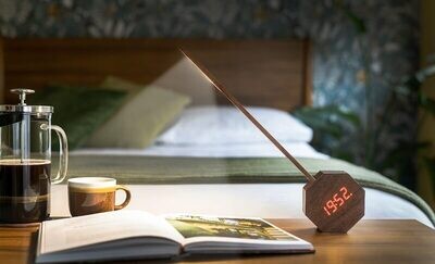 PROMO Lampe de bureau et horloge Octagone One Plus - Noyer PROMO Lampe de bureau et horloge Octagone One Plus - Noyer