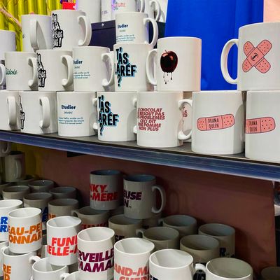 MUGS