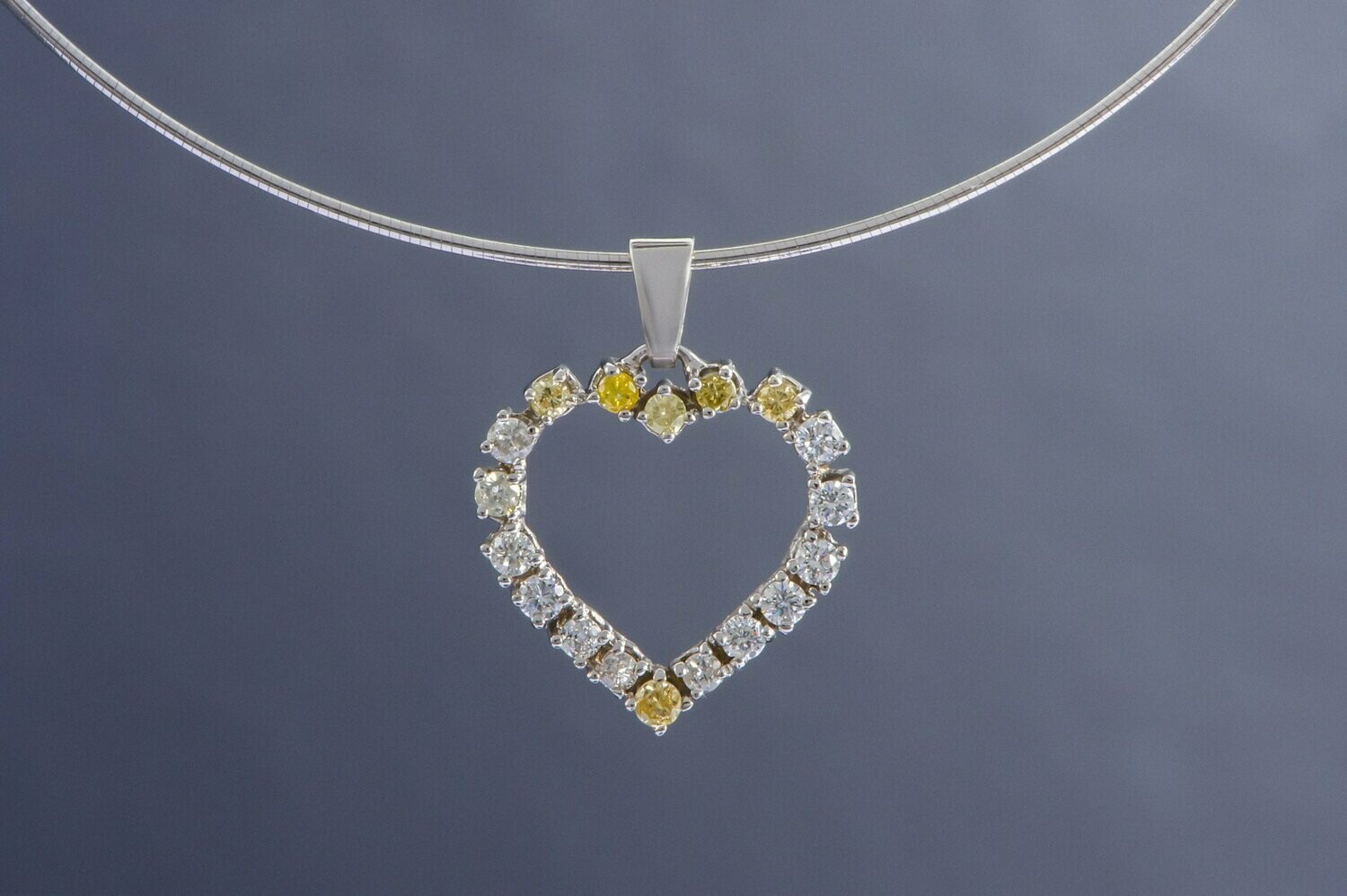 Herzanhänger in 585er Weißgold