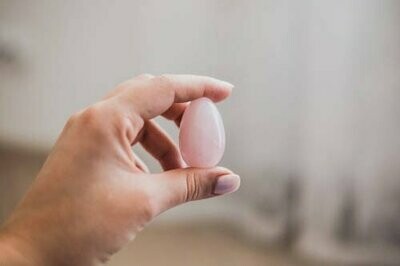 Yoni Egg ARTEMISA - Huevo Vaginal de Cuarzo Rosa