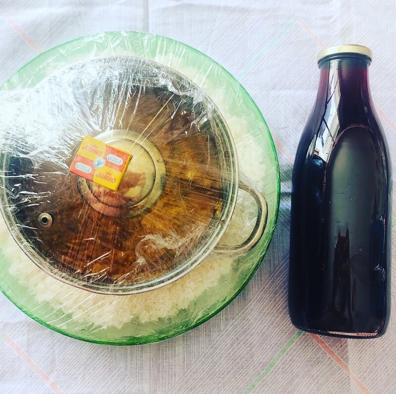 2 PERSONNES
MAFFE + RIZ BLANC + SAUCE + 1 LITRE BISSAP