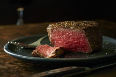Filete de Res Angus con salsa Queso Roquefort Filete de Res Angus con salsa Queso Roquefort