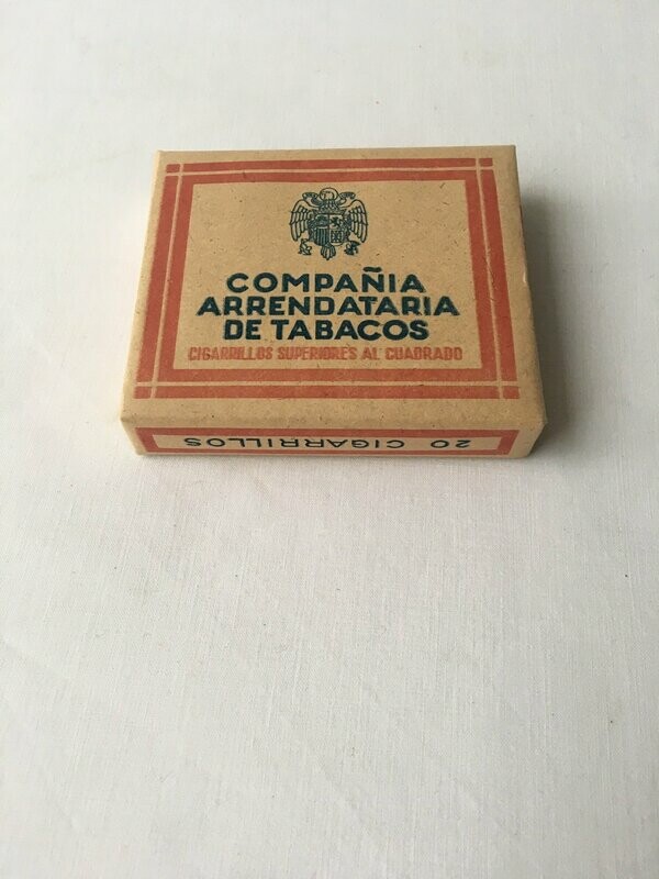 Antiguo Paquete de 20 cigarrillos de la Compañia Arrendataria de Tabacos sin abrir, años 40