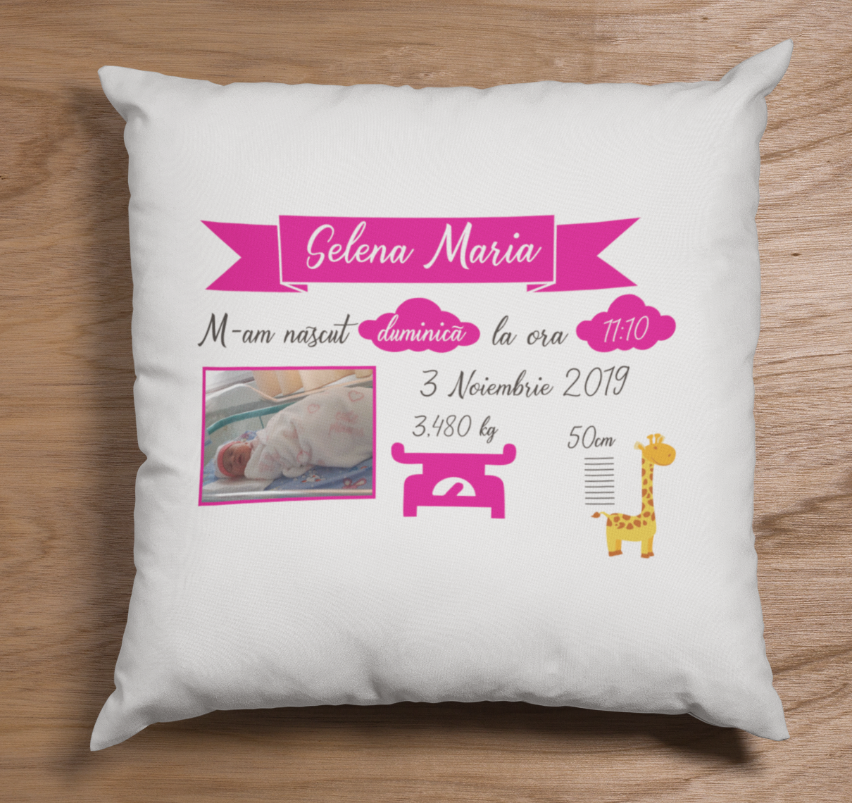 Pernă personalizată cu poza și datele copilului - cadou memorabil pentru nou-născuți
