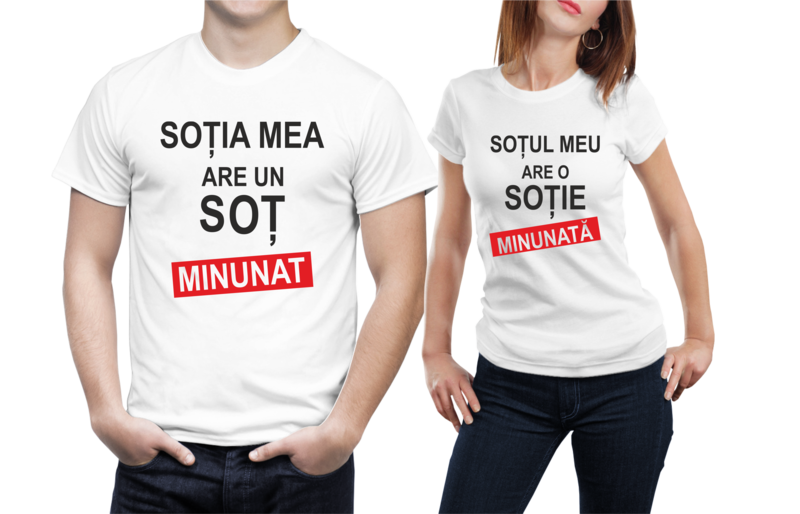 Set tricouri cuplu – „Soția mea are un soț minunat / Soțul meu are o soție minunată” – bumbac 100%, mesaj cu autoironie și iubire