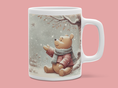 Cana „Winnie de Pooh” – Cadou adorabil pentru iubitorii de povești și zăpadă