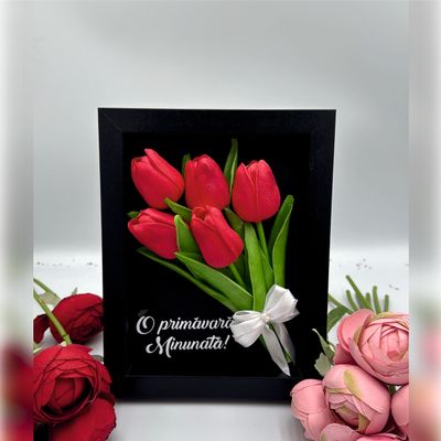 Tablou cu lalele si mesaj : O primăvară minunată 15x20 cm