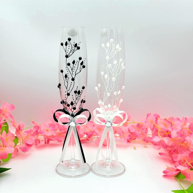 Set Pahare Nuntă pentru Mire și Mireasă – Design Elegant - Alb &amp; Negru