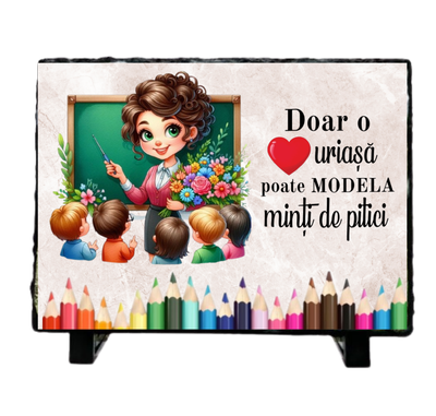 Piatra ardezie cu mesaj pentru educatoare