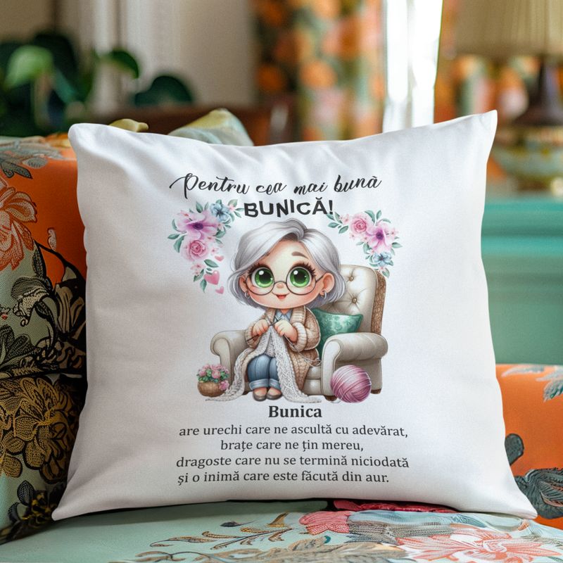 Pernă personalizată „Pentru cea mai bună bunică” – cadou emoționant cu mesaj și ilustrație adorabilă