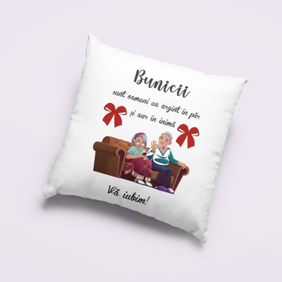 Pernă personalizată cu mesaj pentru bunici – „Argint în păr, aur în inimă” | Cadou de suflet