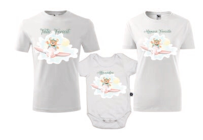 Set tricouri aniversare „Ursuleț Pilot” – Mamă, Tată și Body personalizat – bumbac 100%