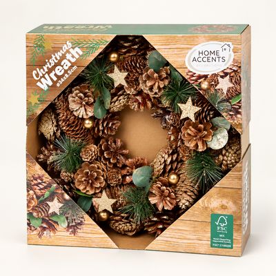 Coroniță Decorativă de Crăciun cu Conuri de Brad, Steluțe Aurii și Accente Naturale – 34 cm