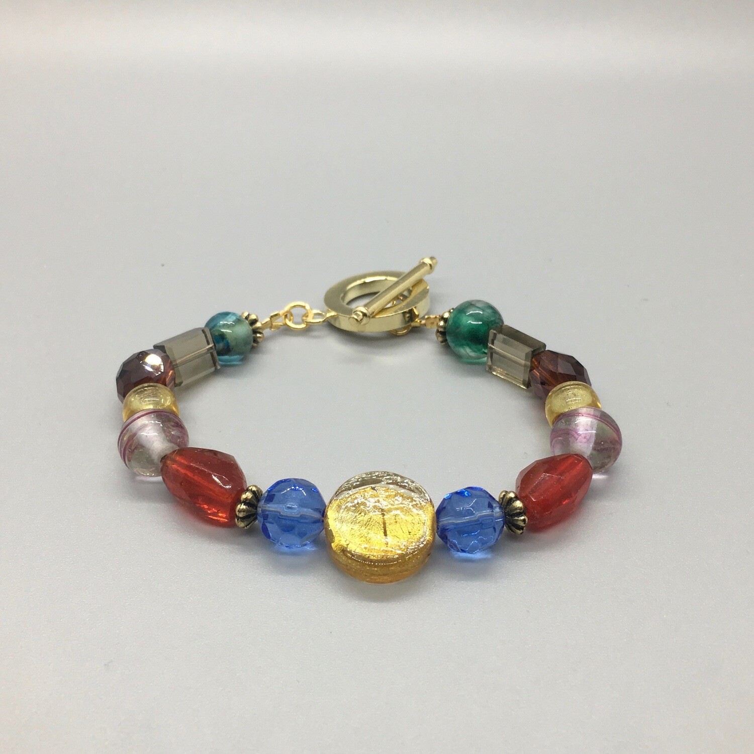 Multicolored Glass Bead Bracelet w/gold clasp