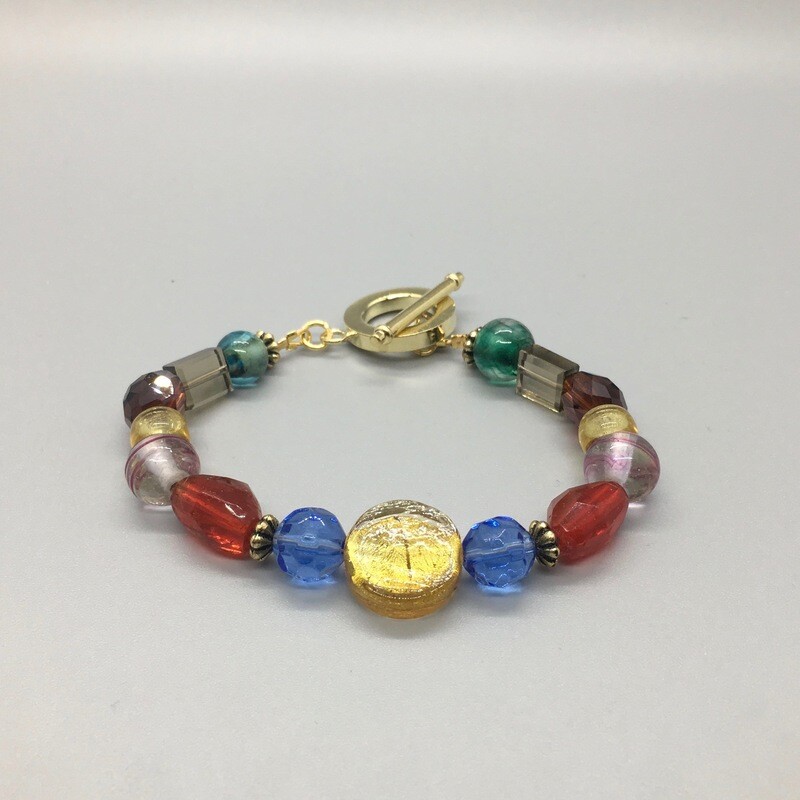 Multicolored Glass Bead Bracelet w/gold clasp