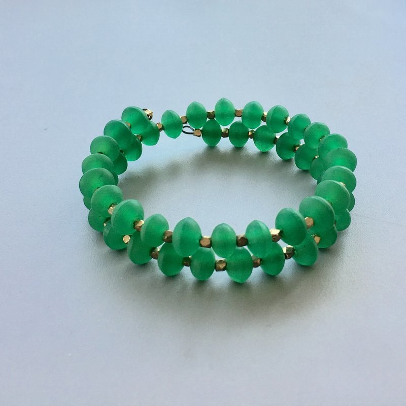 Green SeaGlass &amp; Gold Spiral Bracelet
