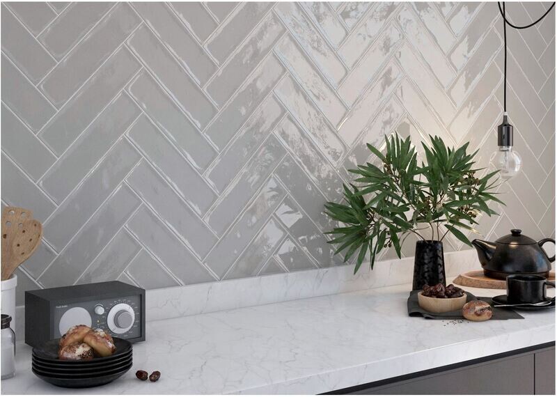 Demure Gris Semi Gloss 300x75mm