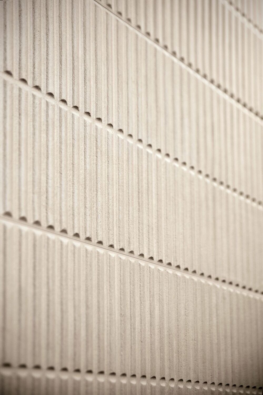 Kit Kat Mix & Match White Stripe Matt