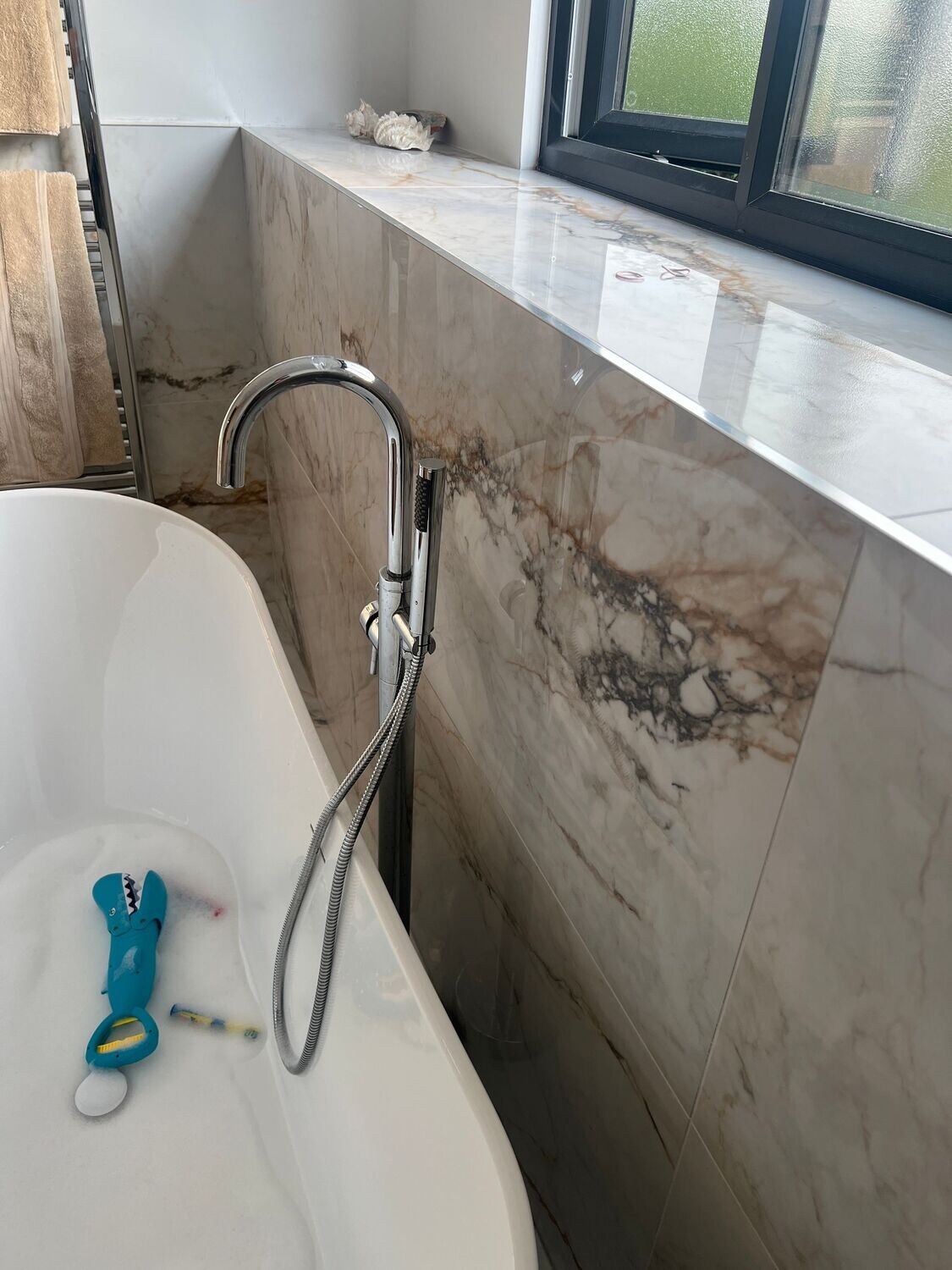 Cuarzo Gold Polished