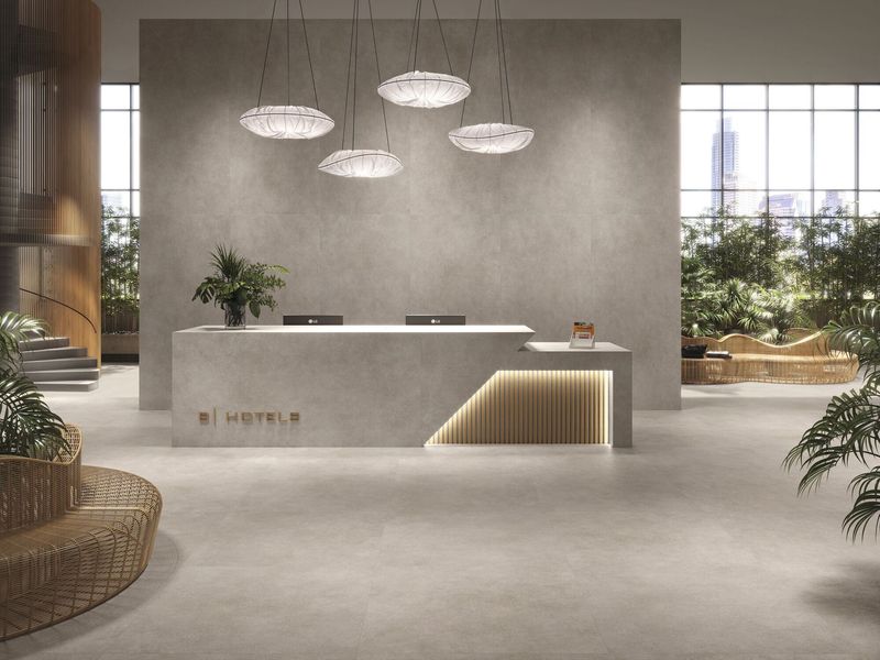 Trammel Taupe Matt R10 PTV36+