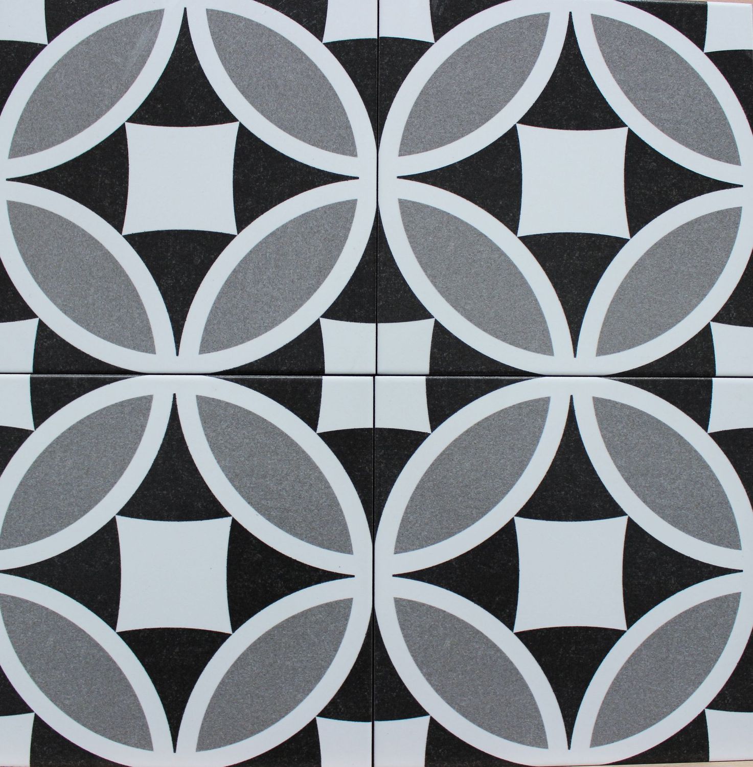 Musa Gris 200x200 Matt R10 PTV36+