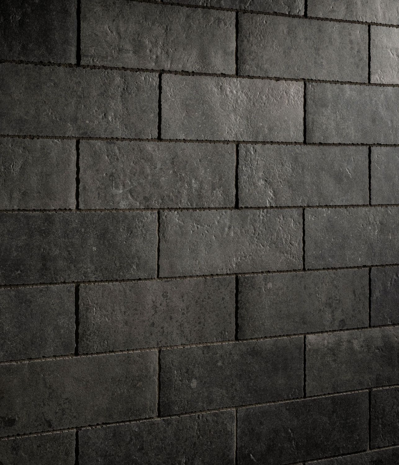 Bourgogne Antique Nuit Straight Matt R10 PTV36+