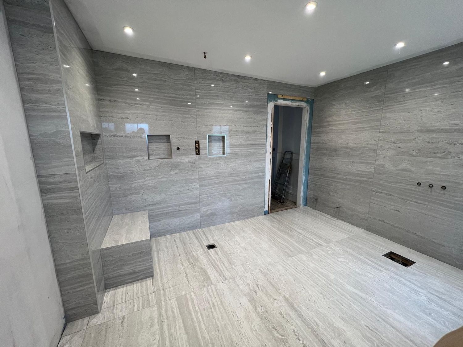 Travertina Gris Gloss